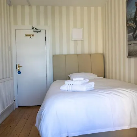 Cawdor House B&B-2